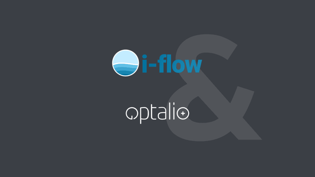 Logo für i-flow mit einem kreisförmigen Wellensymbol und blauem Text, darüber das optalio-Logo mit einem Plus-Symbol, alles auf einem dunkelgrauen Hintergrund mit einem großen, verblassten kaufmännischen Und-Zeichen.
